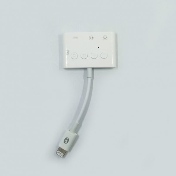 mrit-usb-cables-lightning-to-all-jack-top-view-02-singapore