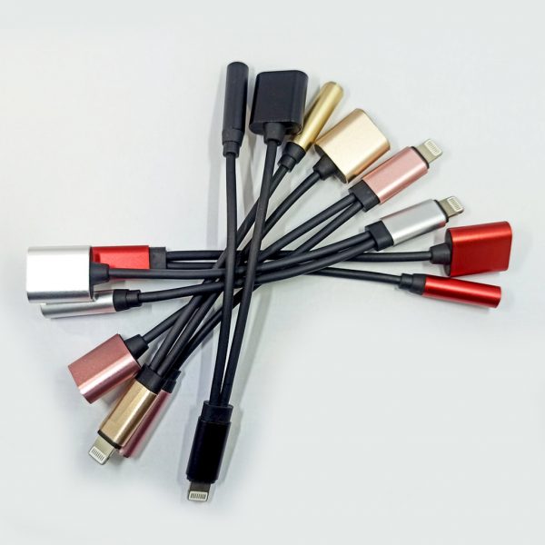 mrit-usb-cables-lightning-to3.5mm-headphone-jack-singapore